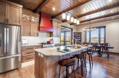Island Park House | Trumpeter Swan,4Br/3 1/2Ba,BBQ,Firepit,Best views in island park,Lakeview,20m 2 YNP,Secluded,Deck