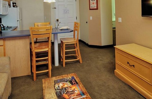Palo Verde Villa | Tucson | Relaxed Studio Retreat | Pool + Hot Tub