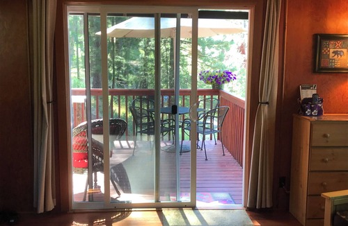 Harrison Cabin | *Turner Bay Chalet* a Charming Rustic Cabin on the Lake!