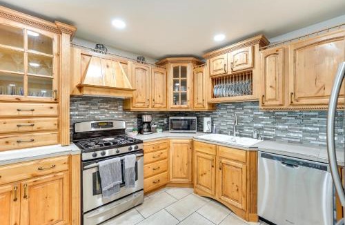 Twin Falls House | Twin Falls Vacation Rental with Yard Less Than 3 Mi to Town!