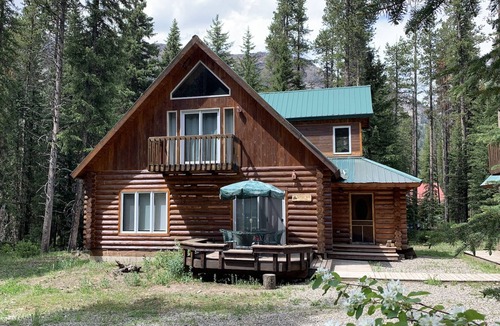 Silver Gate Cabin | Twisted Twig Cabin: Family trips to Yellowstone are great at Twisted Twig!