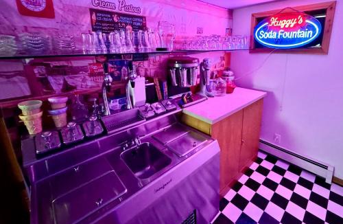 Blanchard House | Two Adjacent Cabins near Silverwood with Vintage Ice Cream Parlor & Movie Theater