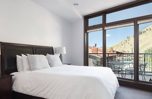 Jackson Villa | Two Bedroom, Luxury Condominium in Downtown Jackson