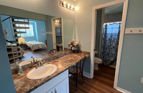 Williston House | Two Hawk Guest Room 3