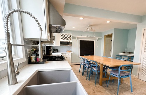 A-Zone House | TWO LIVING SPACES! BAYSIDE & CLOSE TO THE BEACH, GAME ROOM & BAR!