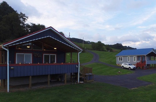 Draper Cabin | Two, Side-By-Side 1BR Riverfront Cabins! Sleeps 4