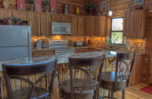 Rio Frio Cabin | Two Story Luxury Lodge A Great Family Getaway