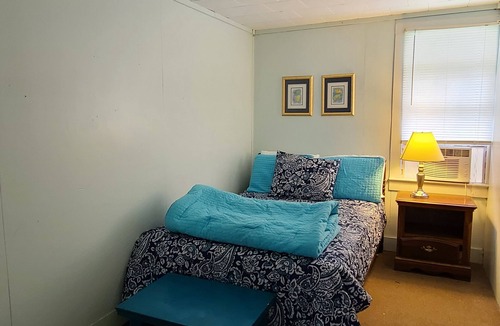 White Lake Cottage | Tyson's Bungalow, the Spacious 5-bedroom cottage in White Lake