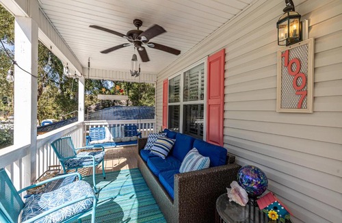 Saint Simons Island House | Ultimate 5 bedroom - 3 bath Family Vacation home with private Pool - SSI!