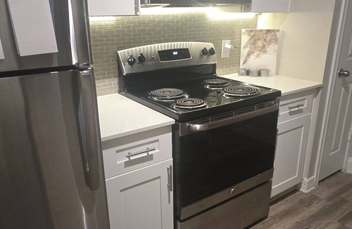 Vinings Apartment | ​Ultimate Convenience: Spacious 1BR in the Heart of Cumberland
