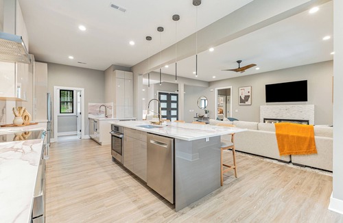 Mount Mourne House | Ultimate Lake Norman Getaway - 6BR, Pool, Fire Pit, Kayaks, & Boat Dock