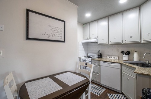 Diamondhead Condo | unFOREgettable 19th hole - steps from the Country Club, Golf & Pools - Pets OK!