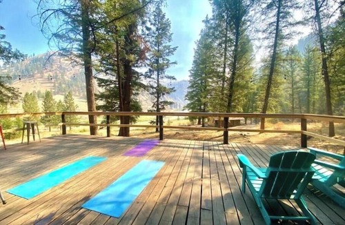 Shoup RV Rental | Unforgettable Escape on the Scenic Salmon River!