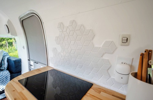Dundee House | Unique Argosy Airstream Caravan w/hot tub