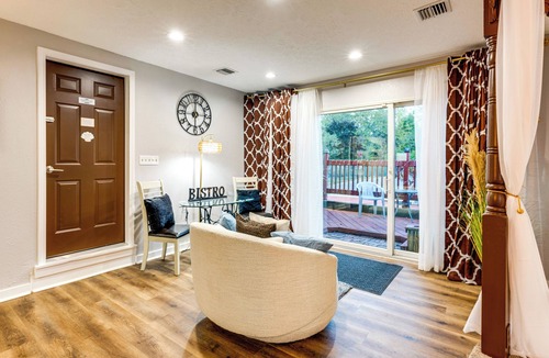 Mount Morris Township Apartment | Unique Couple's Studio: 2 MI to Downtown Flushing