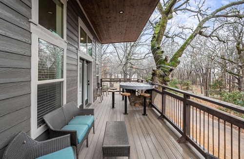 Kingston House | Unique Original Design, Upscale Fun at Lake Texoma