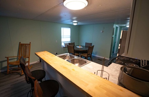 Newtown House | Unit B – Trailside ATV Stay w/Firepit, Sleeps 10
