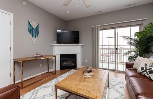 Ames Apartment | University Suite + Pool + Gym