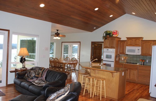 Hayden Lake House | Unmatched Privacy and Natural Beauty Awaits!