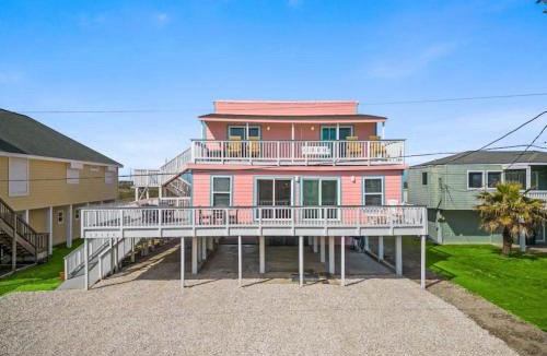 Bermuda Beach House | Unwind in beachside comfort with gorgeous views