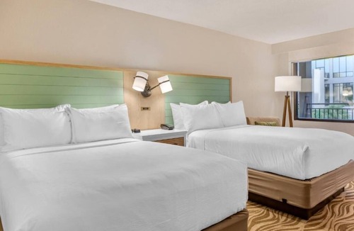 Lake Buena Vista Hotel | Unwind in Disney Style: Lake Vista Buena Haven for Making Memories! 4 Units