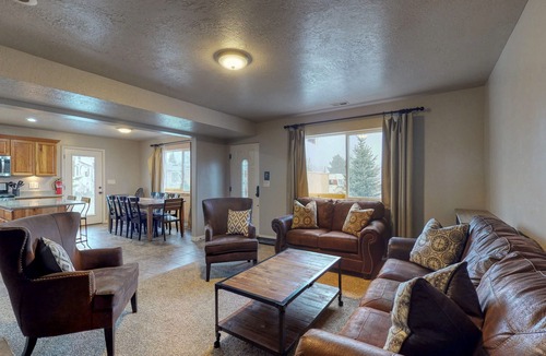 Garden City Cabin | Updated Bear Lake cabin with game room & new swing set - walk to town