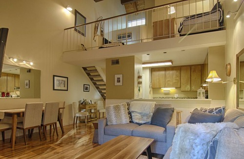 Carnelian Woods Condo | Updated Condo with Forest Views