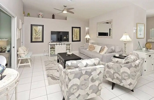 Willoughby Acres Villa | Updated Lakefront Villa!