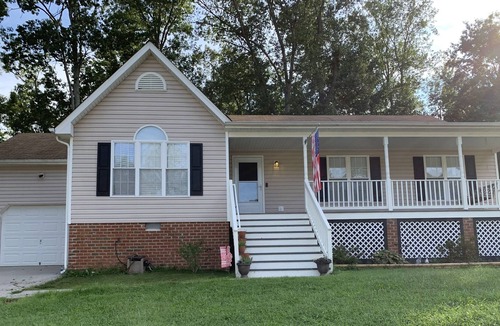 Midlothian House | Updated Rancher in the Heart of Midlothian!