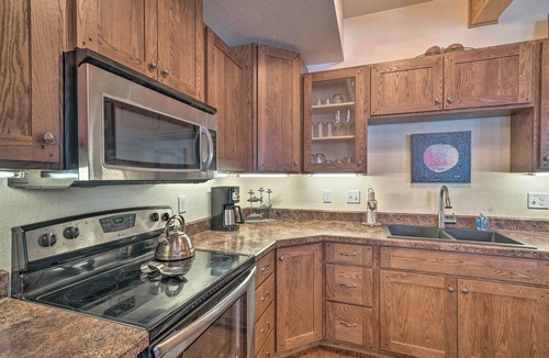 Red Lodge House | Updated Townhome w/Hot Tub - Walk to Downtown!