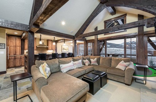 Huntsville Condo | Upper Level. Amazing Mountain Views. Exposed Wooden Beams. EW103