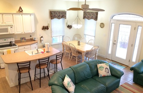 North End Condo | Upscale 1st fl condo located in OC steps away from the beach and boardwalk.