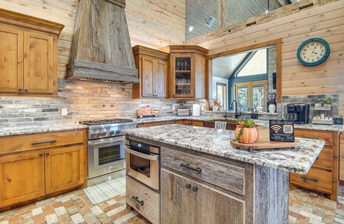 Eufaula House | Upscale A-Frame Escape w/Lake Access in Quinton!