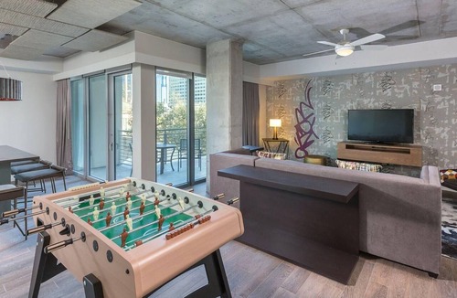 Civic District House | Upscale Austin Escape Near Dining & Music 2BR Presidential Retreat