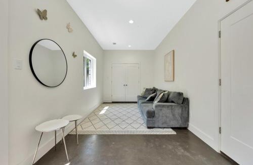 Dallas House | Uptown Escape l Stylish Stay near Downtown Dallas