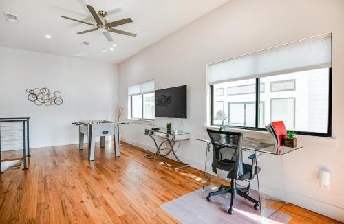Old East Dallas House | Uptown Modern with Private Patio & 1Gbps Wi-Fi