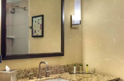 Little Tokyo Hotel | Urban Downtown Stay Perfect for Commuters Near Major Transit and Highways