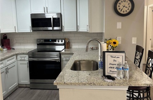 Fourth Ward Apartment | Urban Oasis in Historic Fourth Ward - Walk to Uptown - WiFi & Free Parking