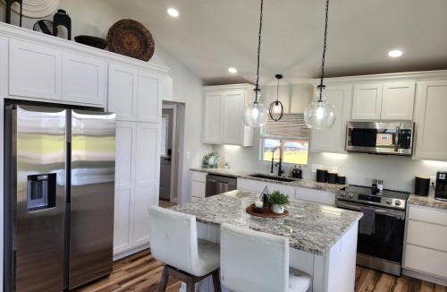 Cleora House | Vacation Cabin Rental at Duck Creek on Grand Lake Oklahoma
