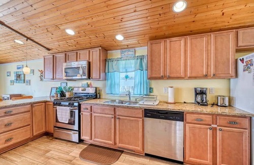 Surf City House | Vacation On Easy Street - 100 steps to beach - Dogs Allowed