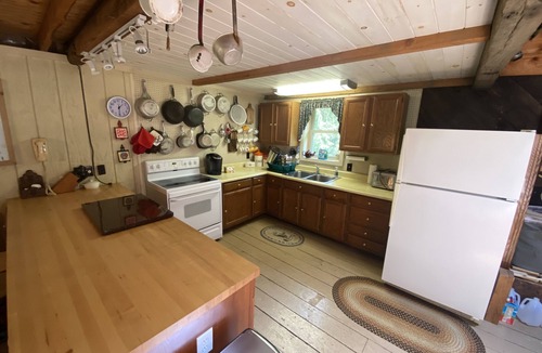 North Bend Cabin | Vacation Property off the grid. No cell service, internet, satellite/cable tv