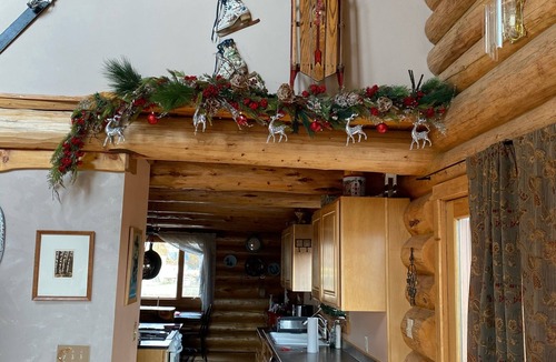 Bozeman House | Valley Cabin located 5 miles from Bozeman-Yellowstone International airport