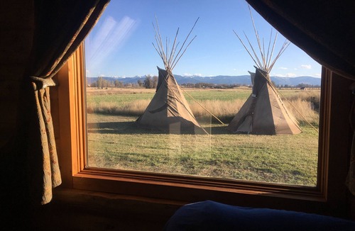 Bozeman House | Valley Cabin located 5 miles from Bozeman-Yellowstone International airport