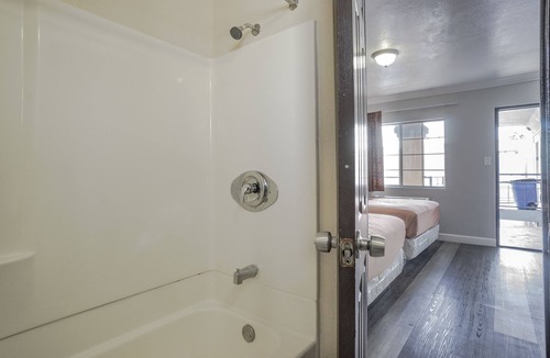 Little Armenia Hotel | Value Inn Hollywood