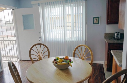 Palms Apartment | Venice Beach 1BD/1BA Home