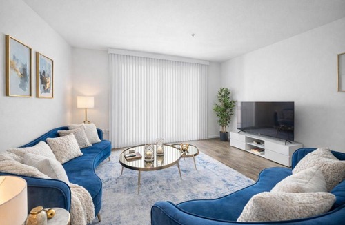 Del Rey Apartment | Venice Marina Pool and Spa Luxury Condo