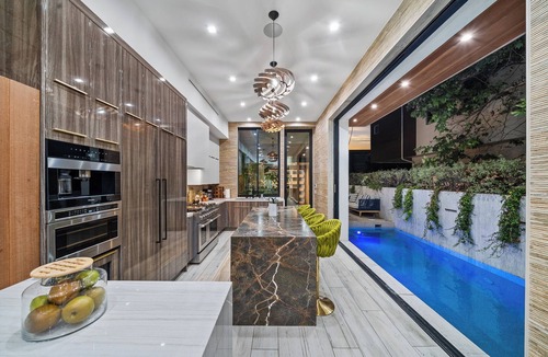 Venice House | Venice/Pool/Hot Tub/BBQ/Home Theater