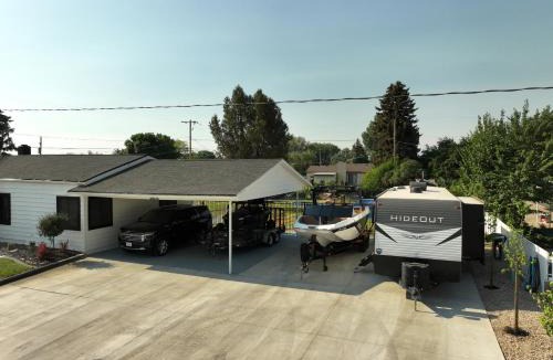 Vernal House | Vernal Sport-Court Base Camp
