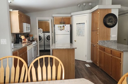 Last Chance House | Very ample & cozy rental in beautiful Island Park! Fisherman & family friendly!