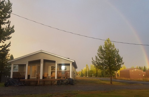 Last Chance House | Very ample & cozy rental in beautiful Island Park! Fisherman & family friendly!
